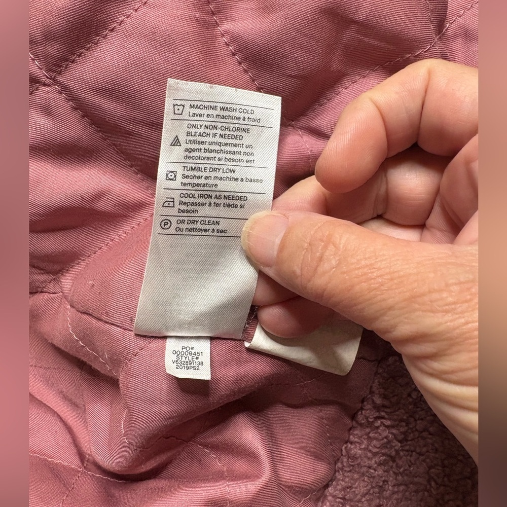 GUC Vince- Faux Fur Jacket in Mauve. Size L - Picture 7 of 11